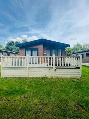 Accommodation at Lucky Lodge with Hot Tub in allerthorpe