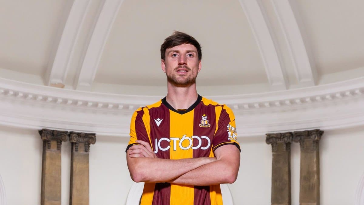 Bradford City AFC Signs Striker Jake Beesley on Two-Year Deal Ahead of New Season