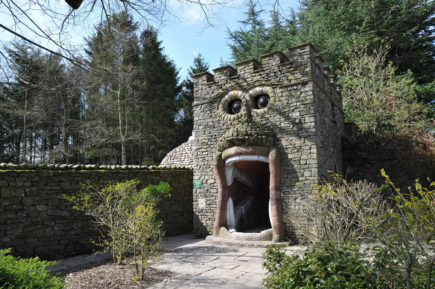 The Forbidden Corner - Attraction in middleham