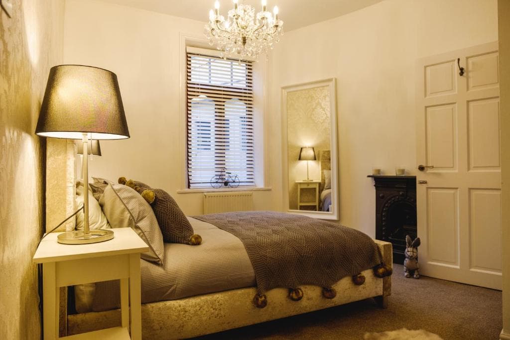 Accommodation at St John’s Cottage – Simple2let Serviced Apartments in halifax