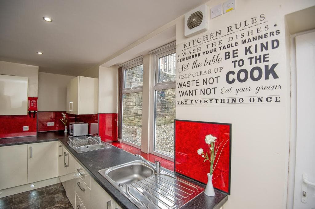 Accommodation at Snooze Apartments in bradford