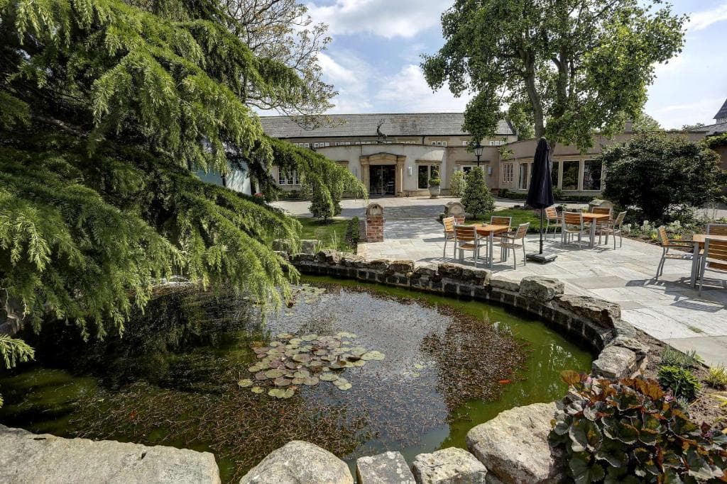Accommodation at B/W Premier Doncaster Mount Pleasant Hotel in doncaster sheffield airport dsa