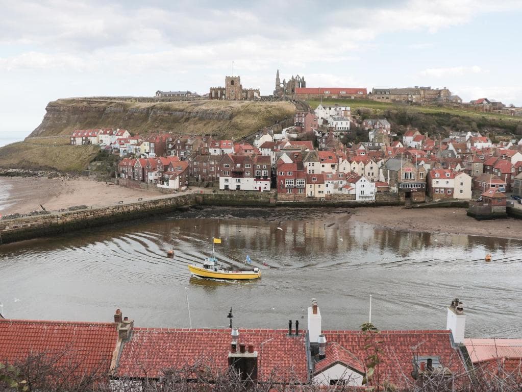 Accommodation at Beachfront in whitby
