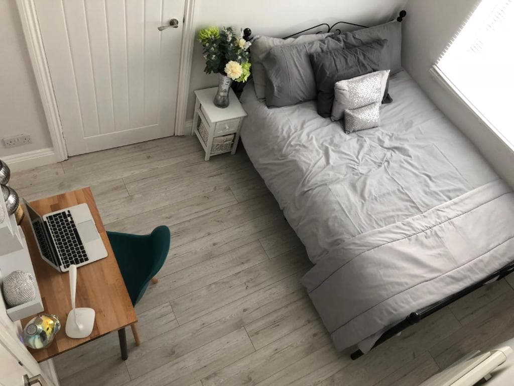 Accommodation at Falmouth Furnished House Sleeps 6 - Workstays UK in middlesbrough