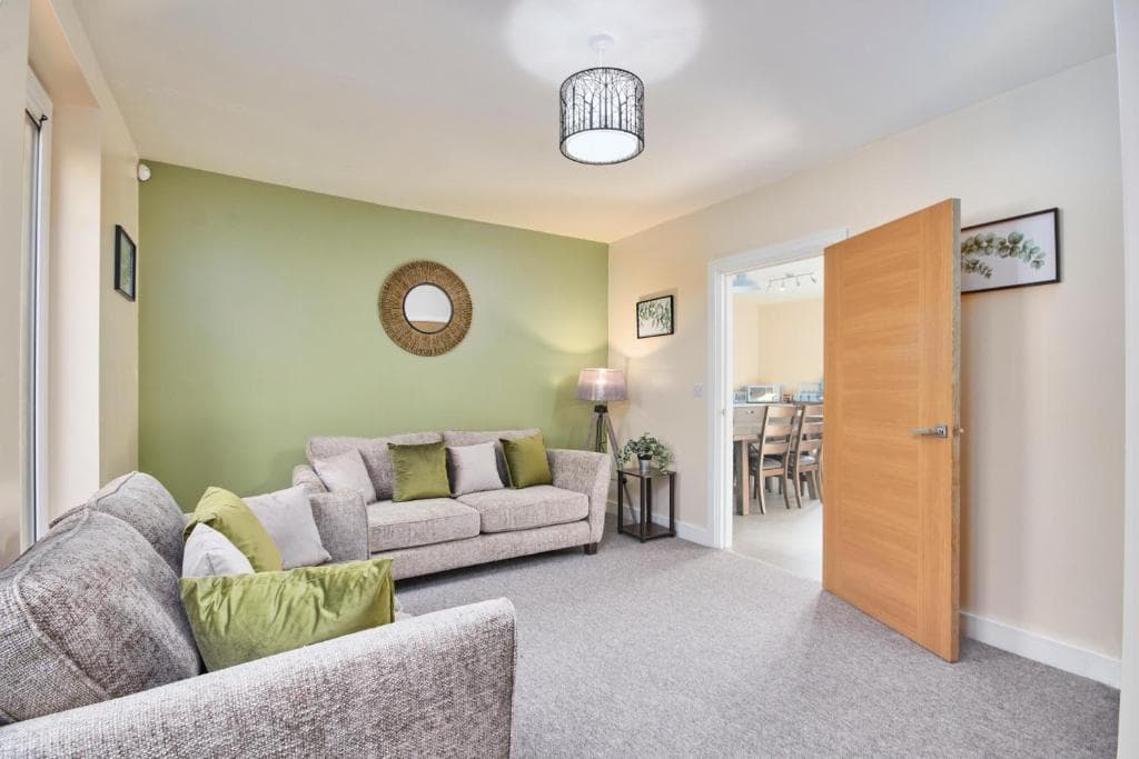 Accommodation at Stunning City Centre house - Parking - Garden in sheffield