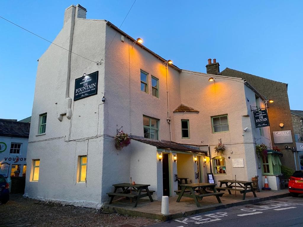 Accommodation at The Fountain Hotel in hawes