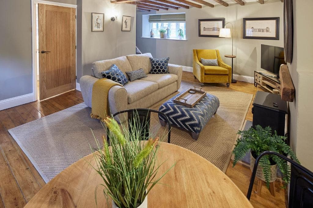Accommodation at Host & Stay - The Green Door in richmond