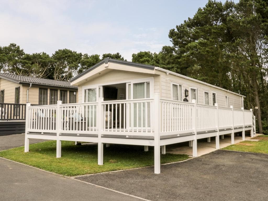 Accommodation at The Rodley Pines in cayton
