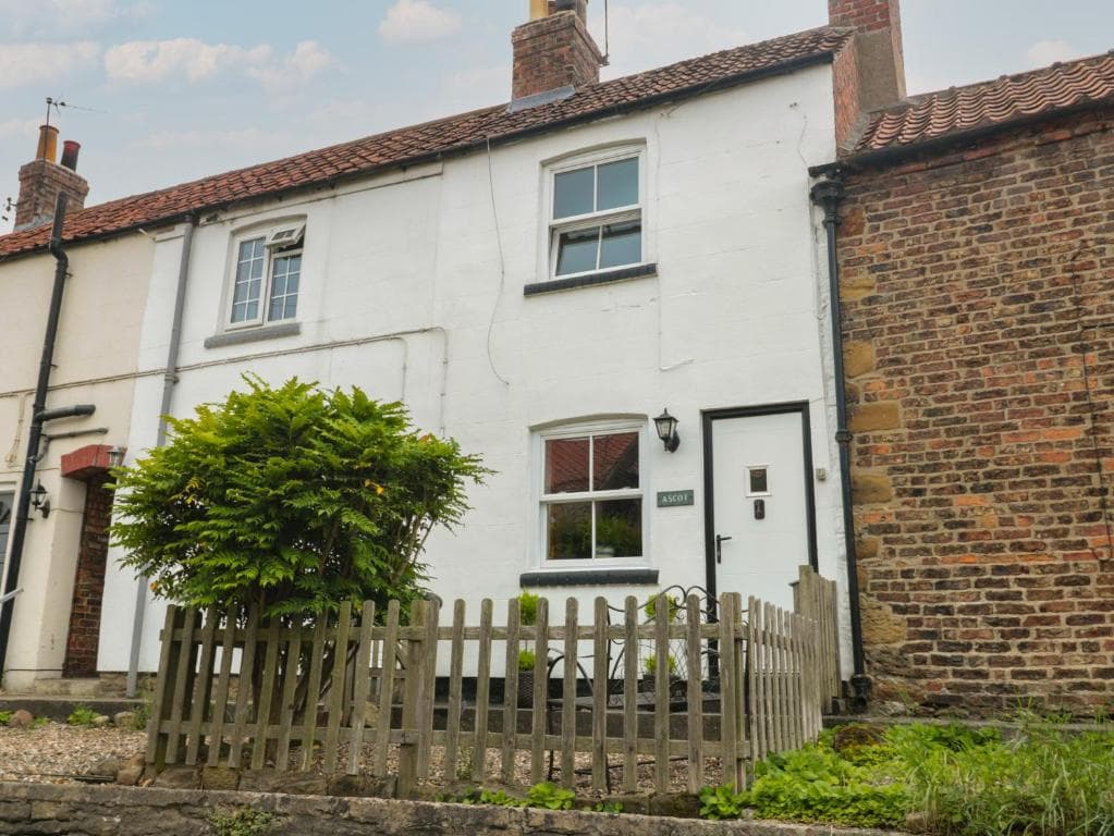Accommodation at Ascot Cottage in york
