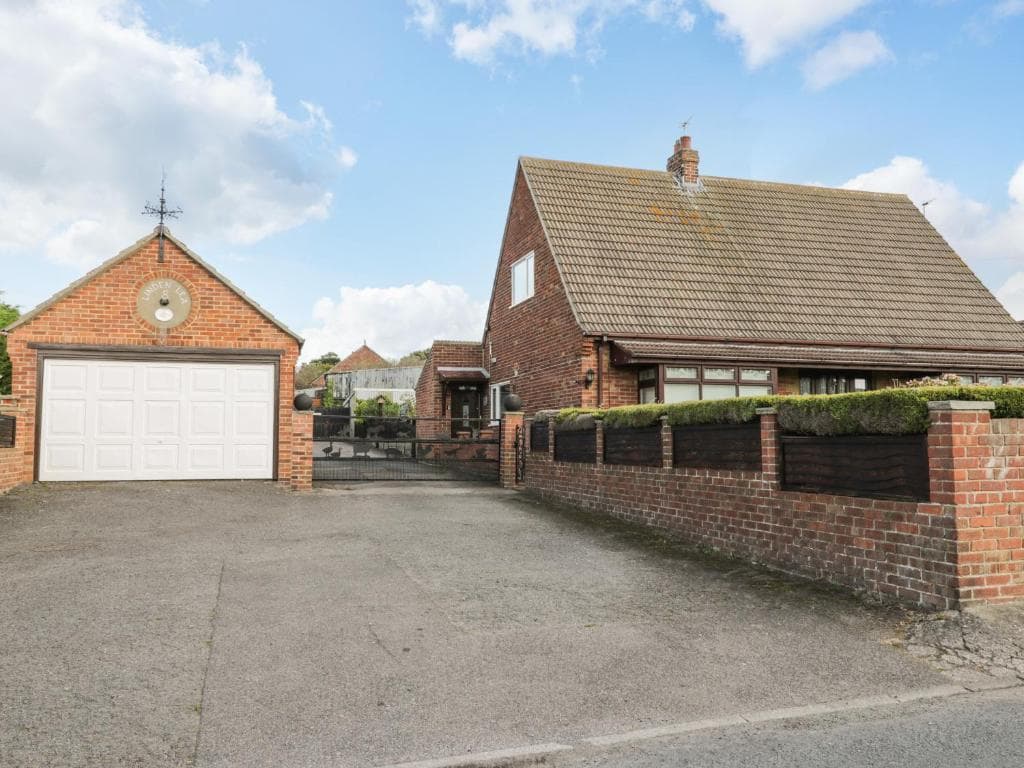 Accommodation at 8 Coronation Avenue in hinderwell