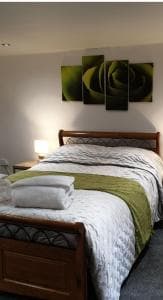 Accommodation at Horseshoe Forge Plover Cottage Lindley in huddersfield