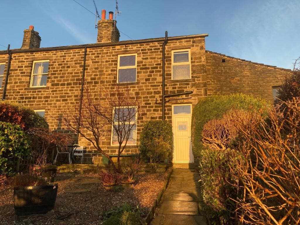 Accommodation at Daffodil Cottage, Keighley in keighley