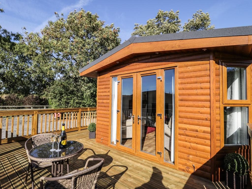 Accommodation at Beech Tree Lodge, York in skirpenbeck