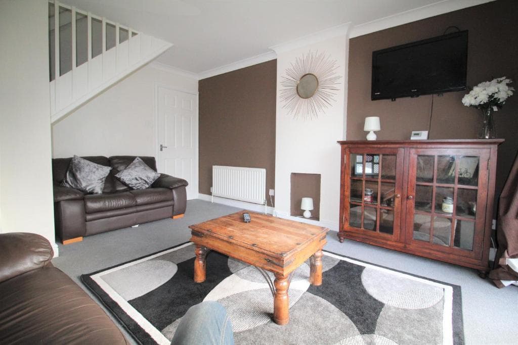 Accommodation at Semi Detached House - Large Enclosed Garden in tollesby
