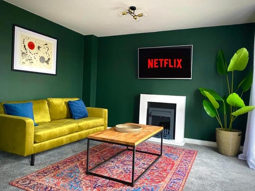 Accommodation at The Gallery - Vibrant, 4-bed Townhouse by The Hepworth in wakefield