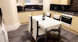 Accommodation at Wakefield Holiday Home - By Duplex Relocations in wakefield
