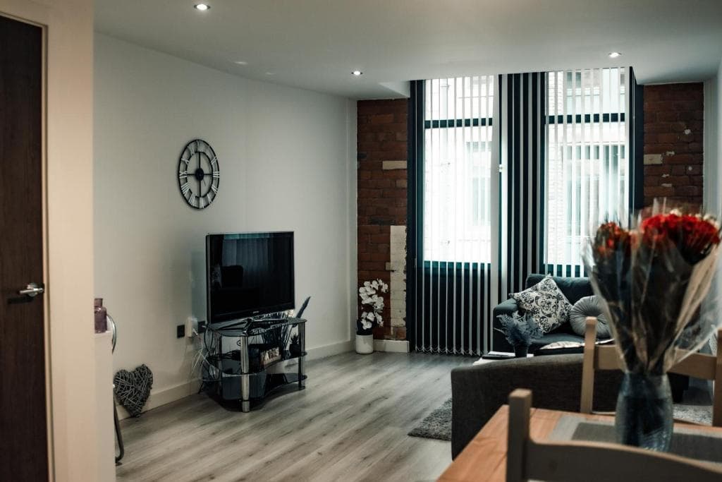 Accommodation at Bv Apartments Conditioning House Bradford in bradford