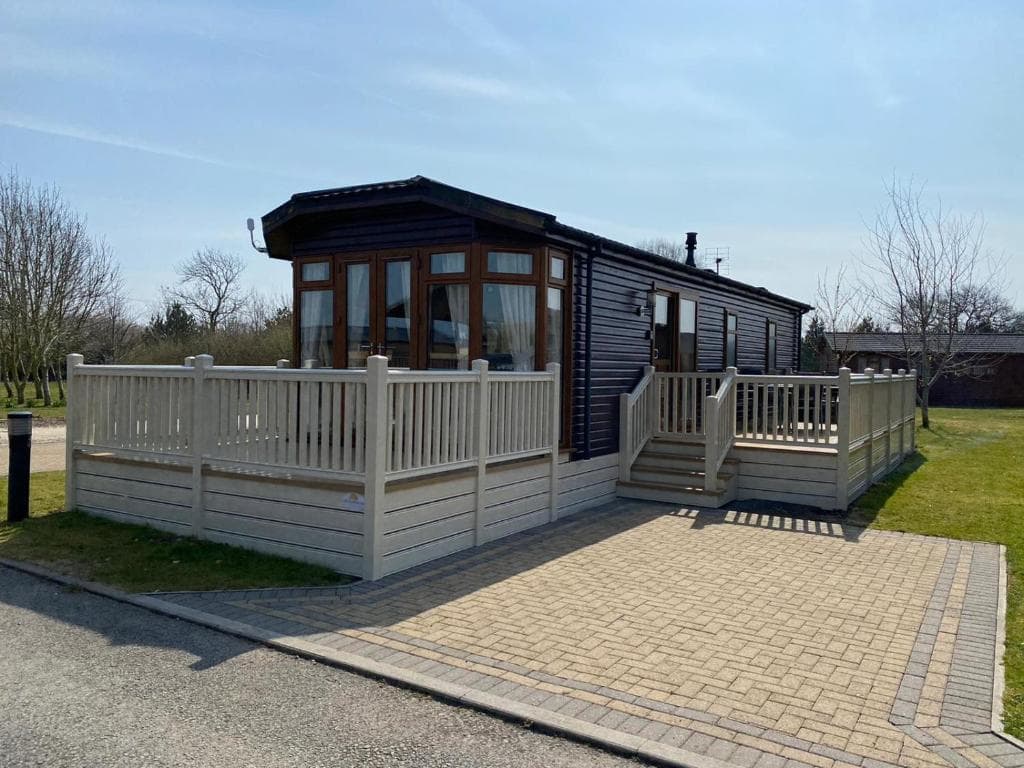 Accommodation at Lottie's Lodge With Hot Tub in malton