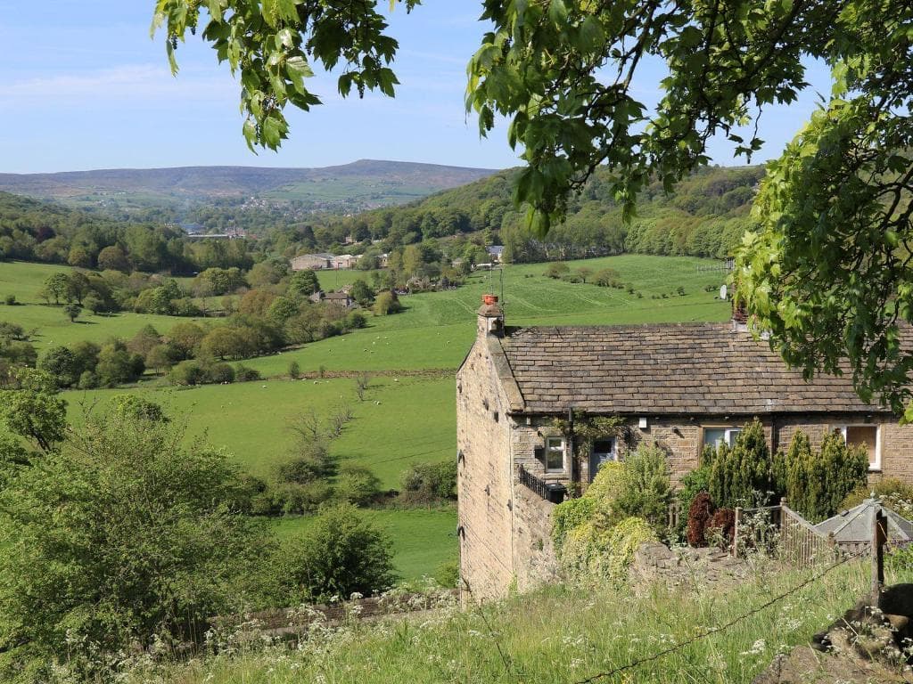 Accommodation at Holmdale Cottage in huddersfield