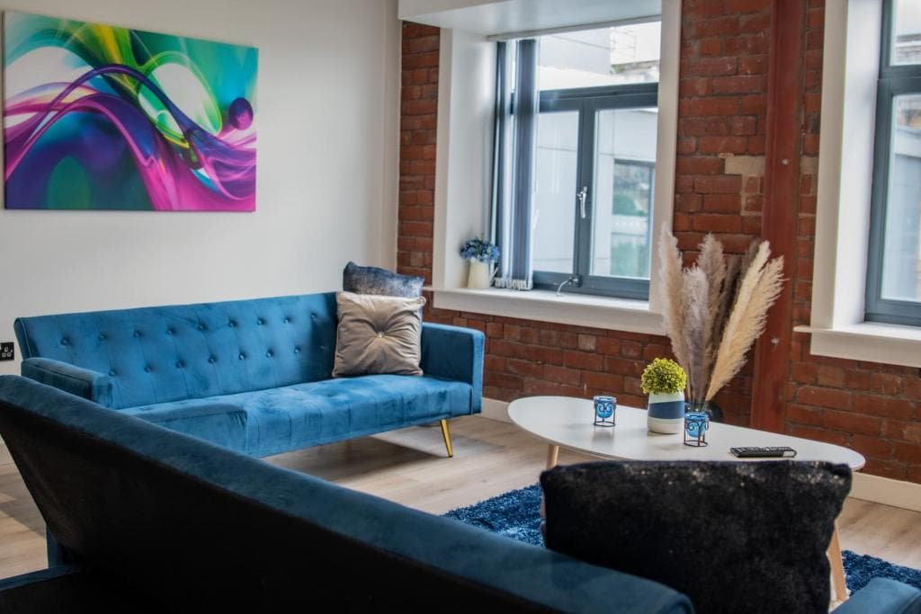 Accommodation at BV Conditioning House Royal Comfy Suite Bradford in bradford