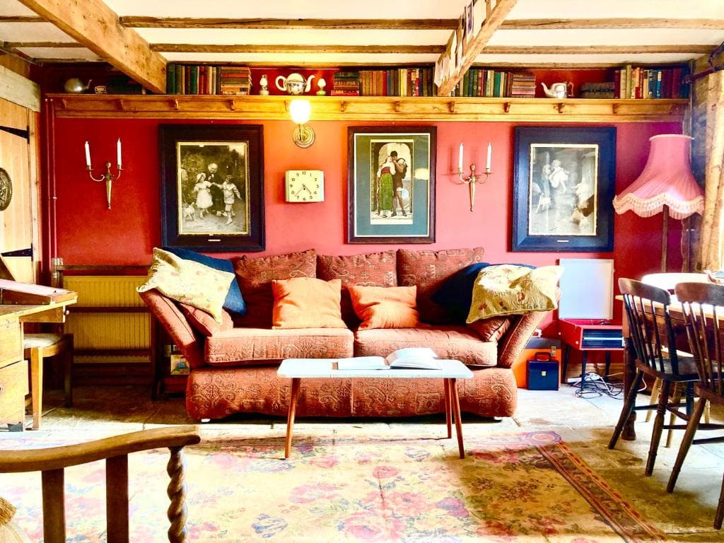 Accommodation at The Writers Cottage - Intriguing & Romantic in holmfirth