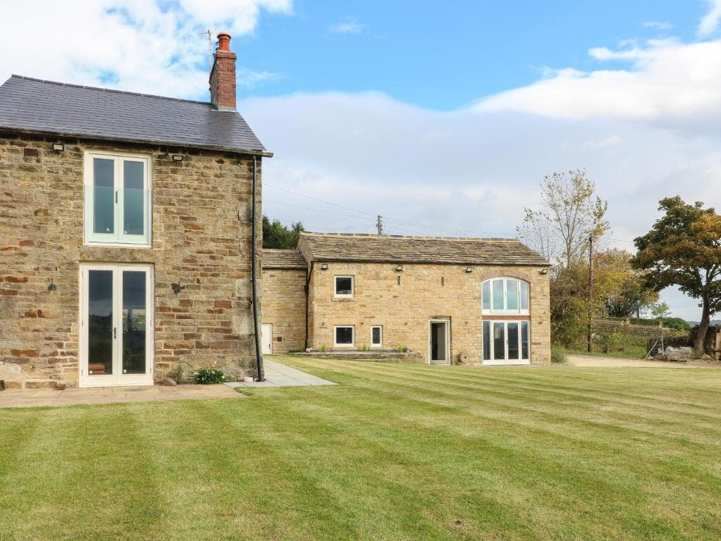 Accommodation at Top Hill Farm Cottage in oughtibridge