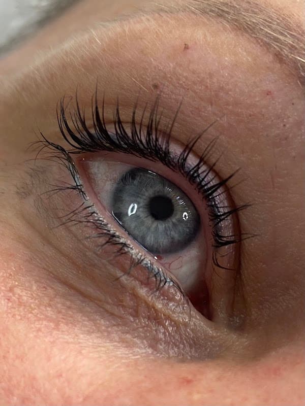 Ellie’s beauty works - Beauty Salons in bingley