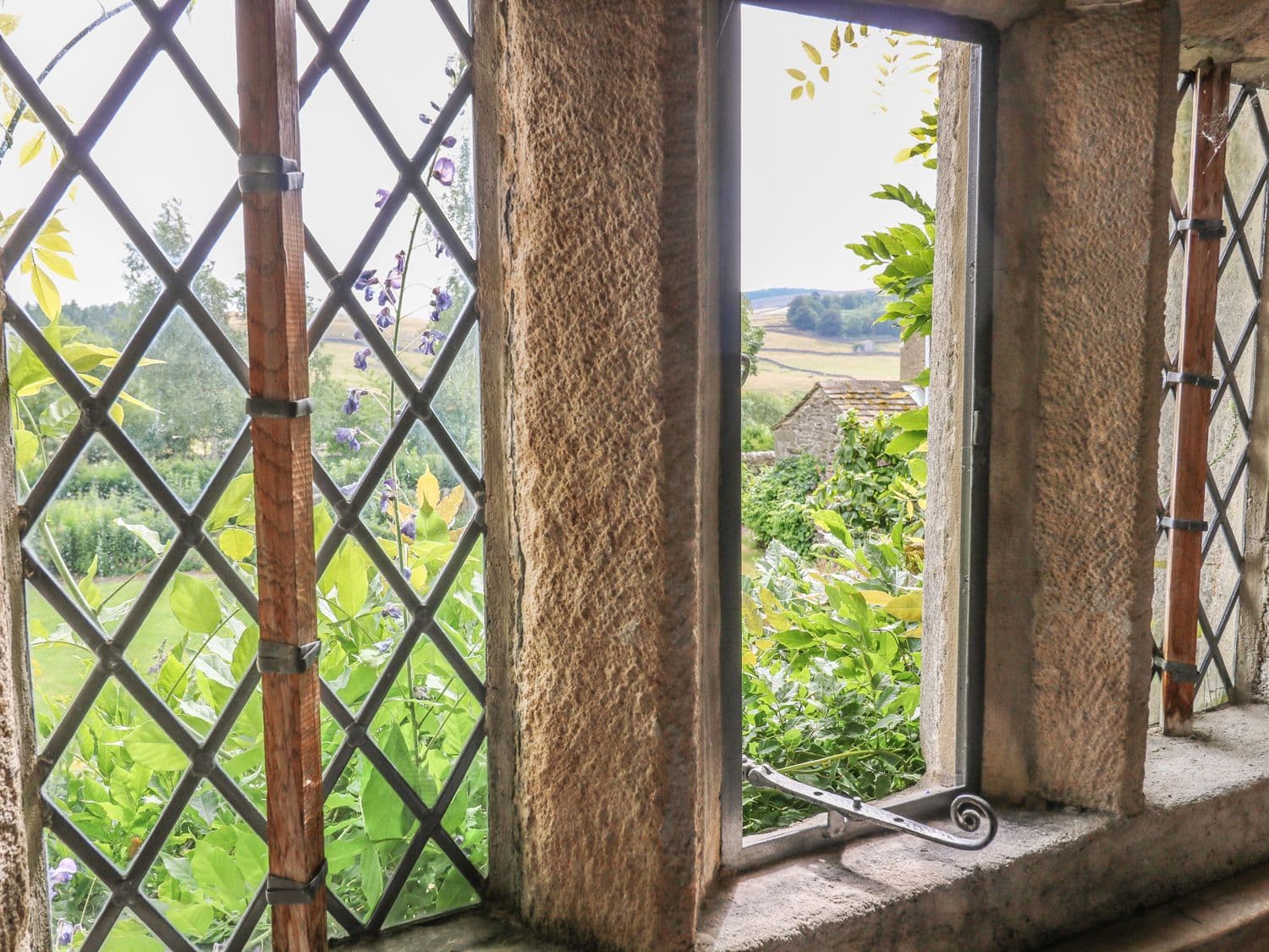 High Hall — photo 8