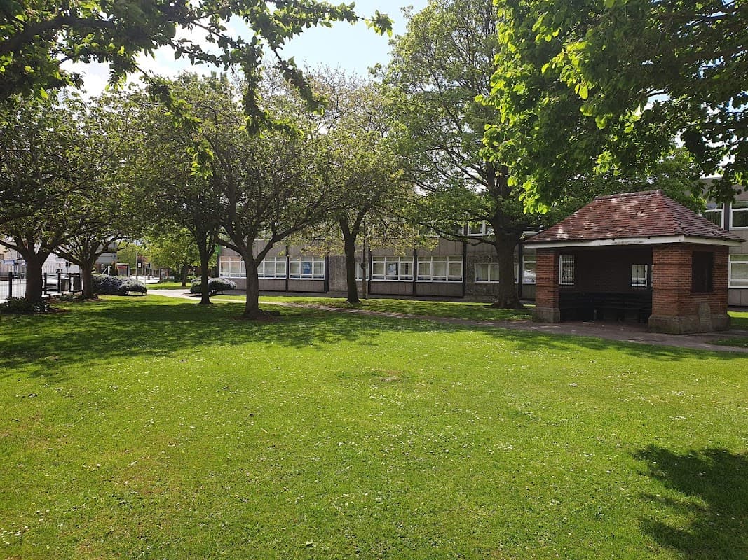 Queen Victoria Gardens