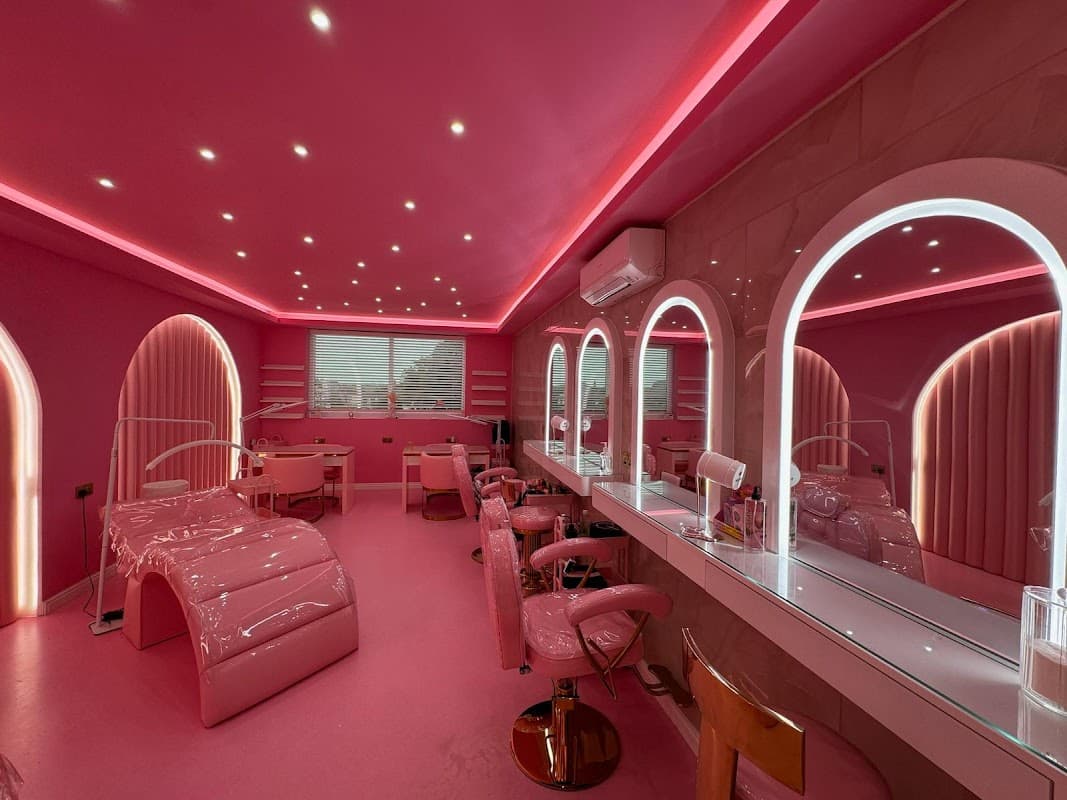Dollicious HQ - Beauty Salons in conisbrough