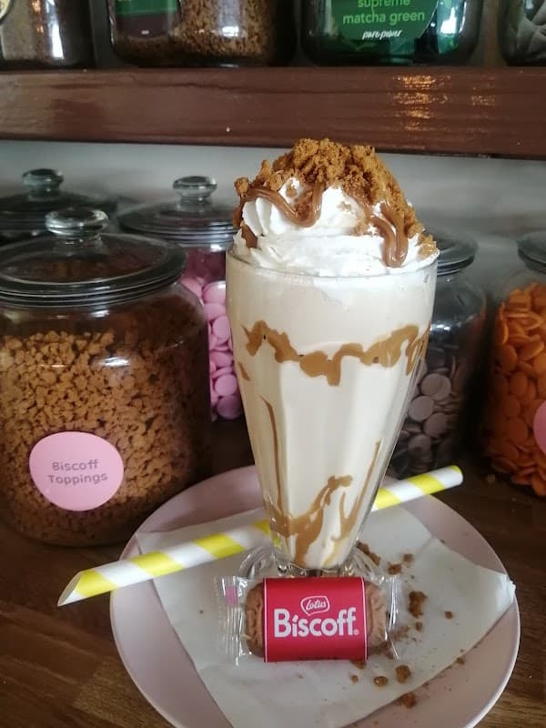 Cafe The Hot Chocolate Lounge in conisbrough