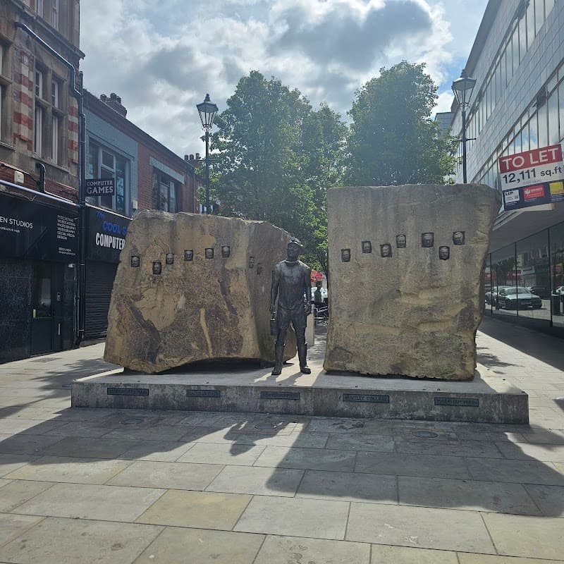 Miner memorial - Monuments in doncaster
