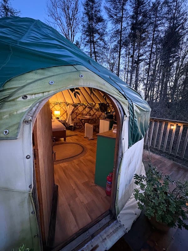 Yurtshire Eavestone Lake - Campsite in eavestone