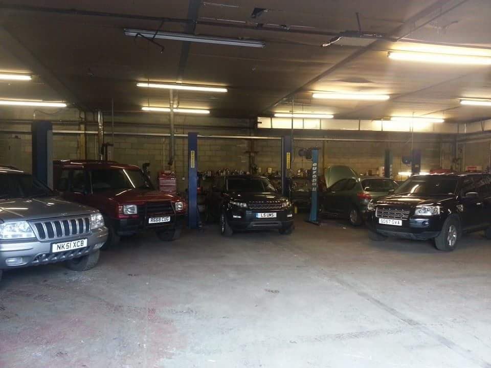 Lowtown Motors - Garages in farsley