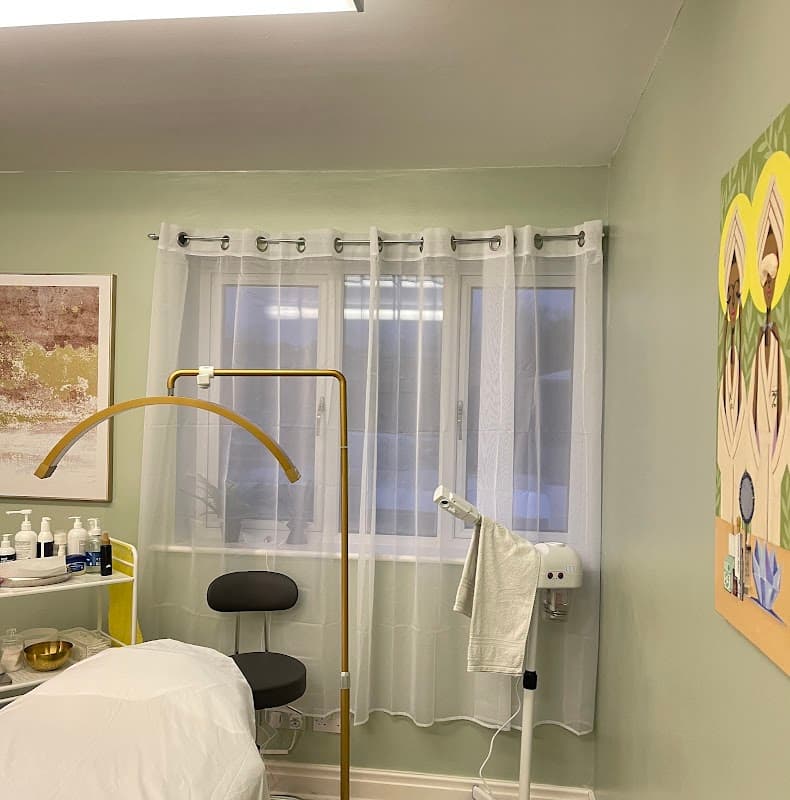 Zeekarh Cosmetics - UK - Spa in farsley