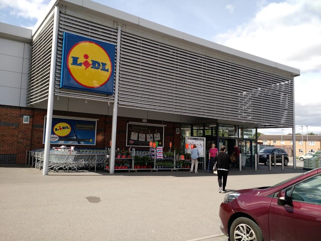 Lidl - Supermarkets in featherstone