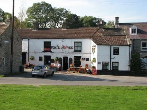 Accommodation at Fox & Hounds Inn in west witton