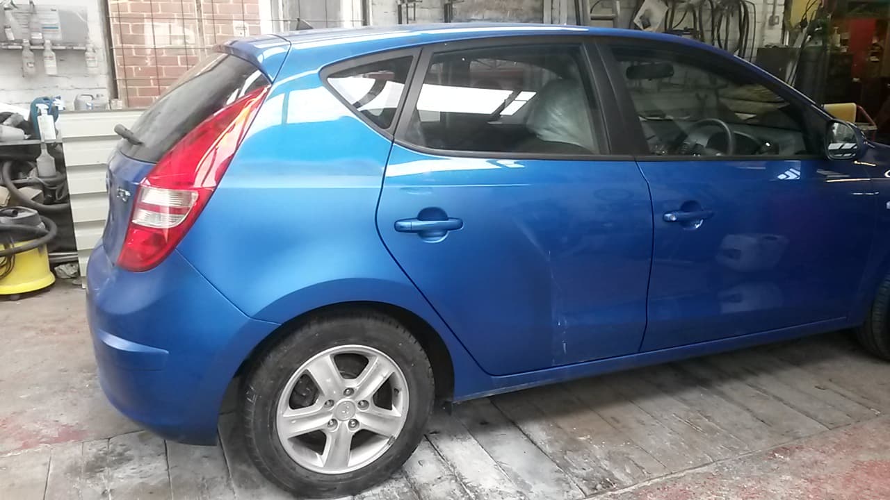 Holmfirth Coachworks - Garages in holme valley