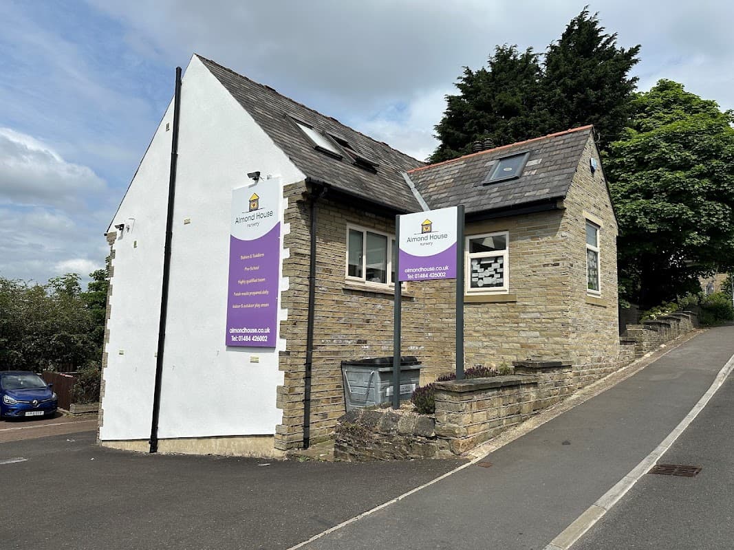 Almond House Nursery - Nurseries in huddersfield