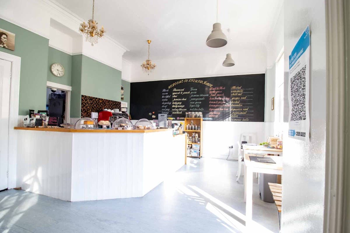 Cafe Liquid Jade in hull