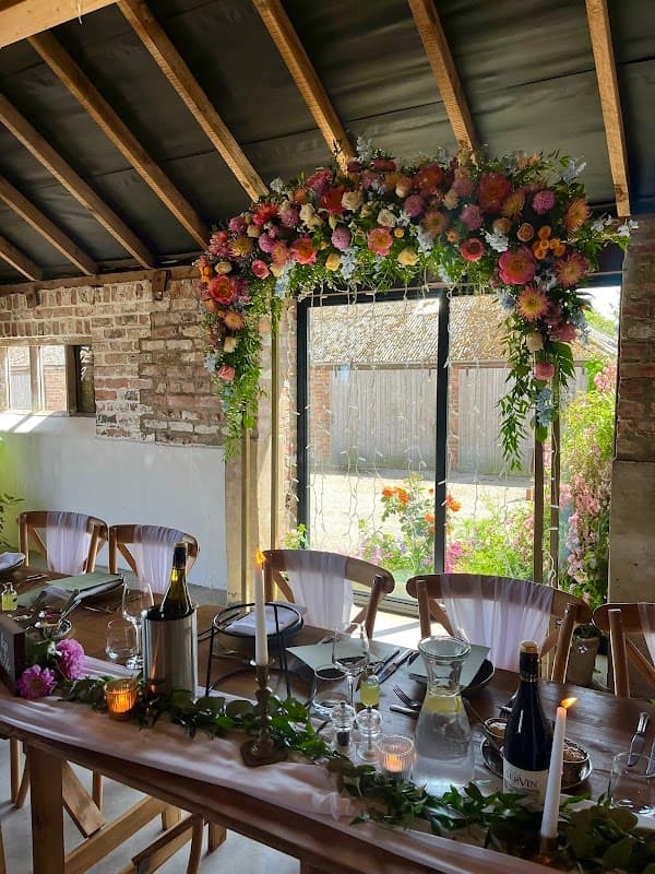 Arts & Flowers - Florists in killingbeck