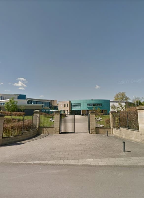 Carr Manor Community School - Primary Schools in leeds