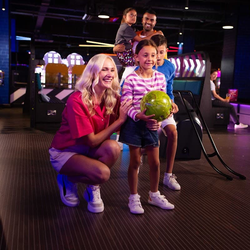 Hollywood Bowl Leeds - Bowling in leeds