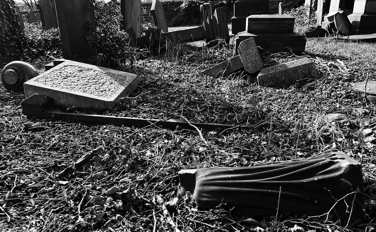 Hunslet Old Cemetery - Cemeteries in leeds