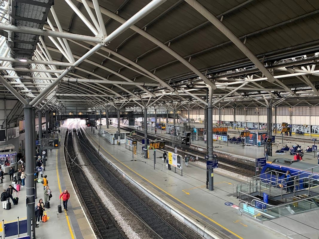 Leeds - Railway Stations in leeds