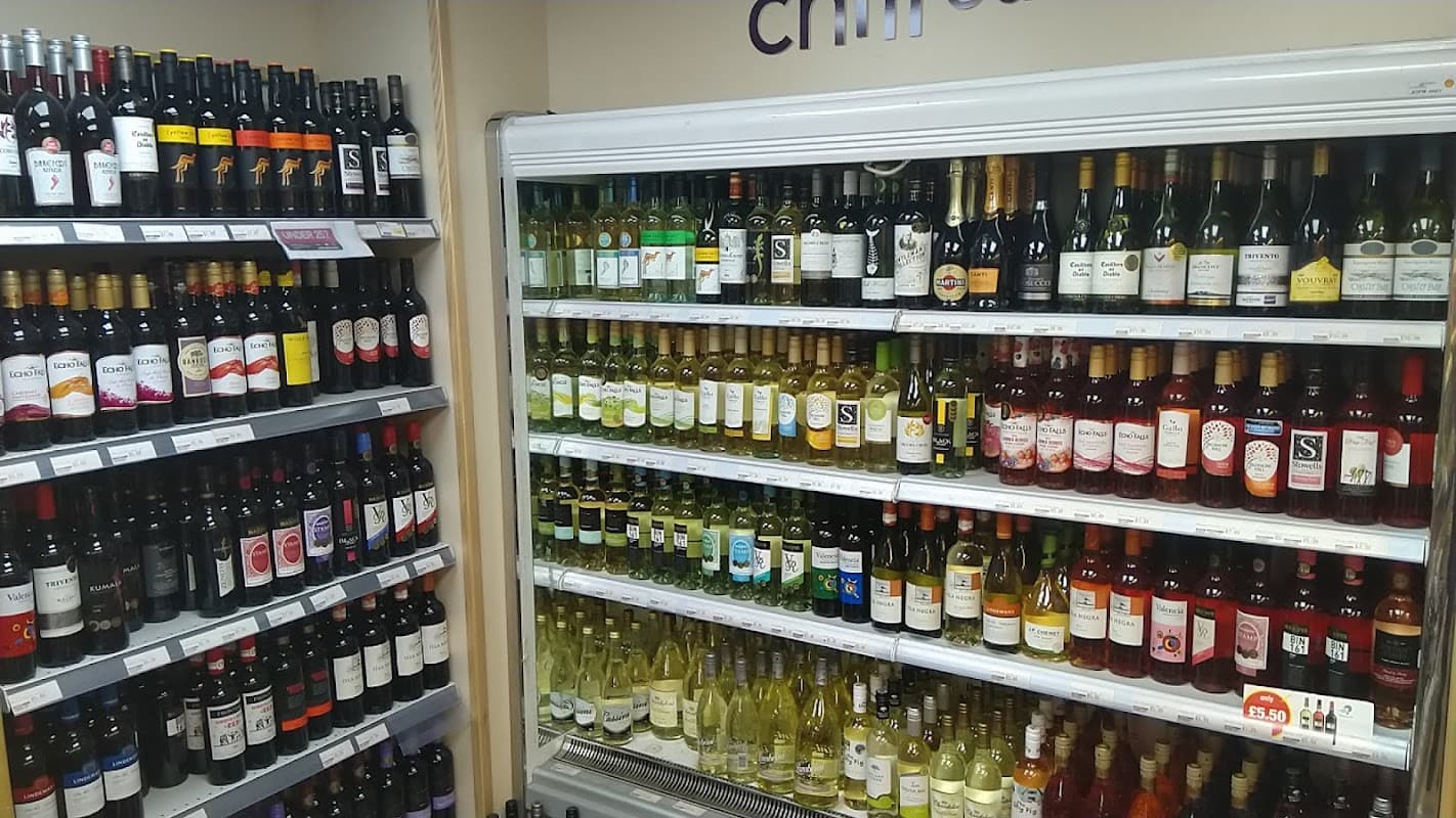 Hollinsend Food & Wine - Corner Shops in manor