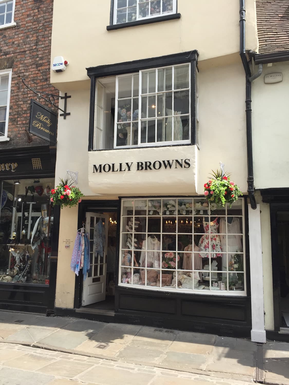 Molly Browns – Low Petergate - Shop in york