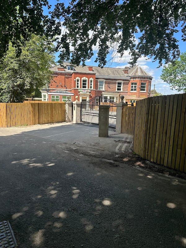 Leafield House Nursery - Nurseries in moortown