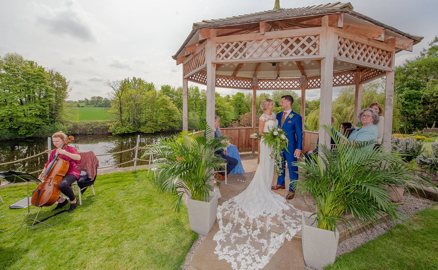 Riverside, Yorkshire Wedding Weekends - Entertainment in west tanfield