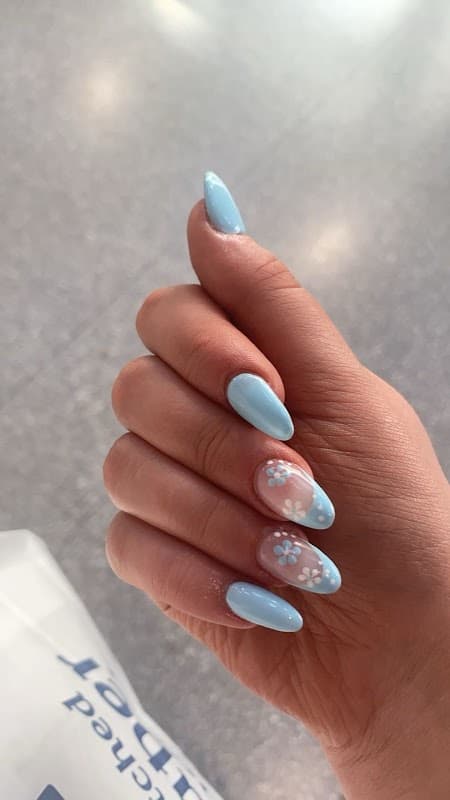 Hollywood Nails - Nail Salons in sheffield